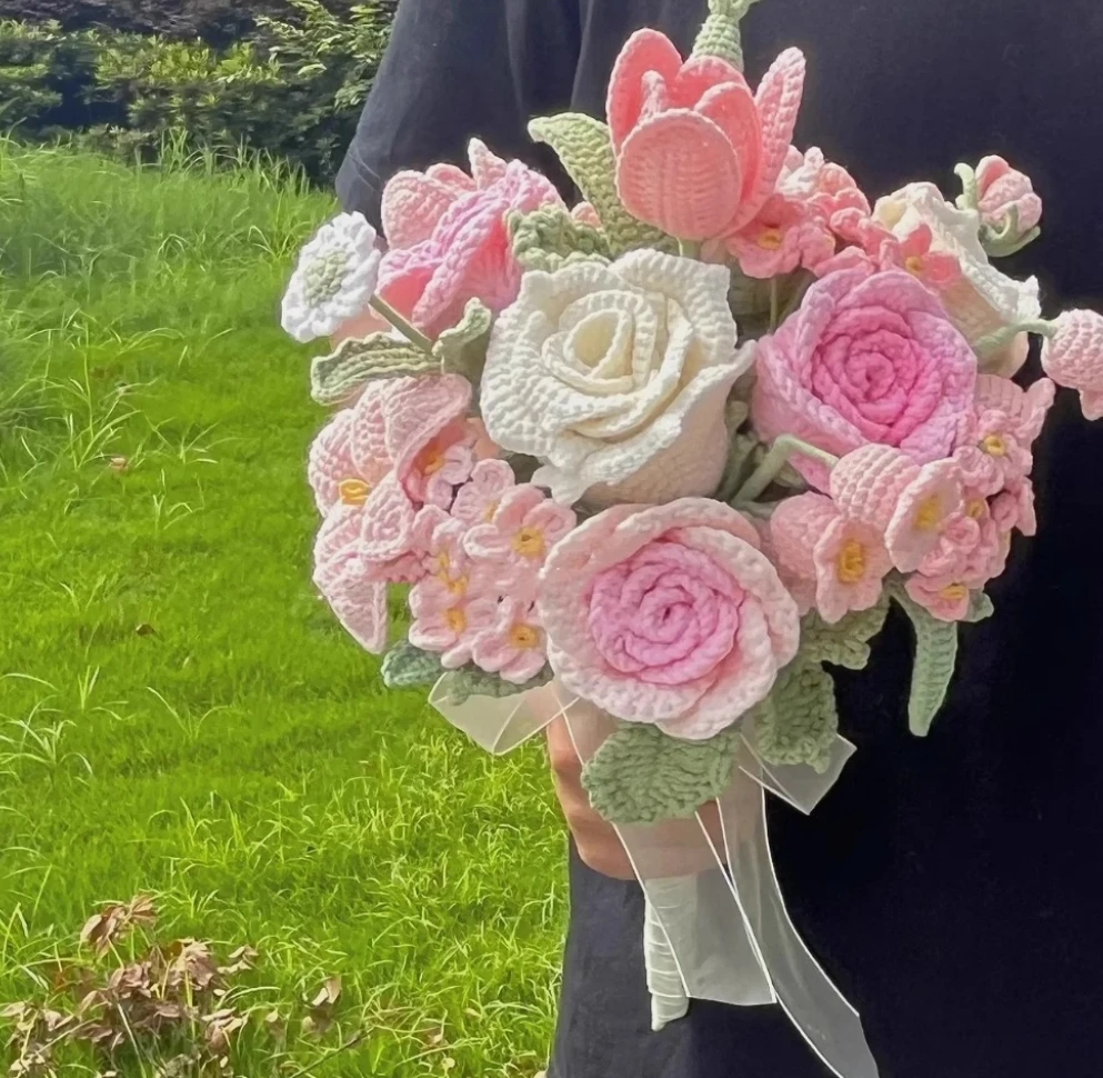 

Hand-knitted bridal bouquet, DIY material package, homemade yarn roses, finished product to send to girlfriend, best friend, bri