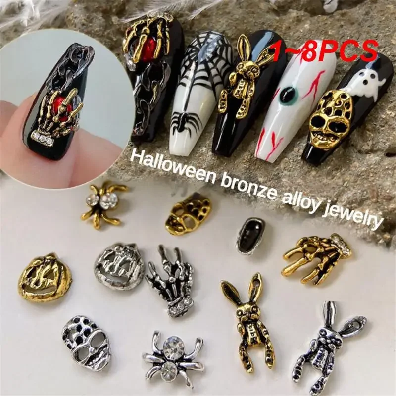 1 ~ 8 Uds. De dijes de Metal para uñas de Halloween, aleación 3D, esqueleto de mano fantasma, calabaza, araña, calavera, gemas para uñas, diamantes de imitación, accesorios para uñas