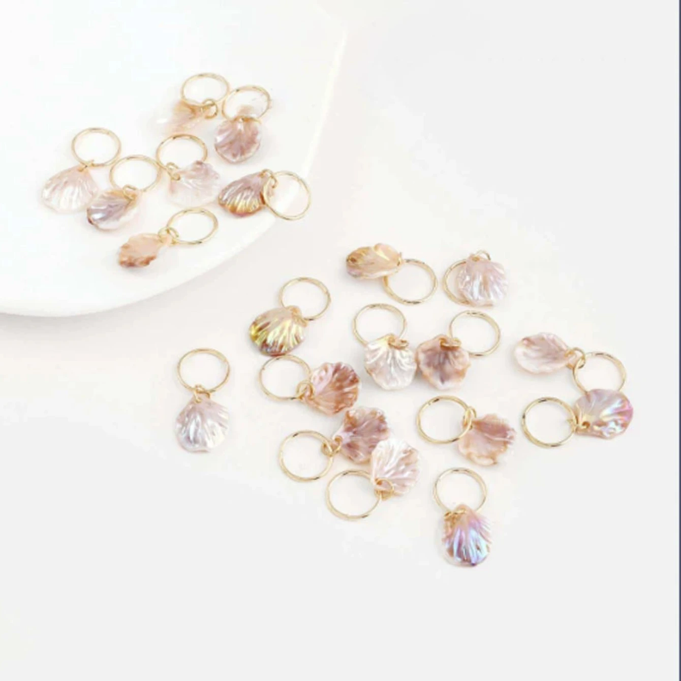 20 قطعة حلقات جديلة الشعر مقاطع الرهبة أقفال الشعر تجديل حورية البحر قذيفة الشعر الدائري المجدل الخرز الأصفاد المعدنية الديكور