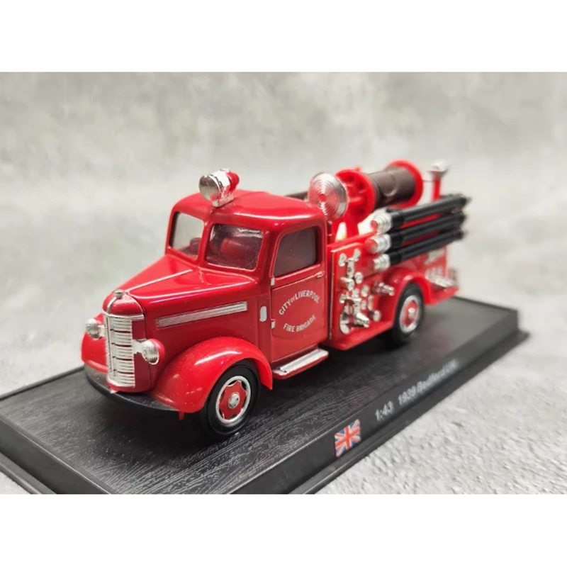 Diecast 1:43 Scale 1939 Bedford UK Alloy Hose Fire Truck Model Finished Simulation Collection Decoration Boy Gift Toy Display