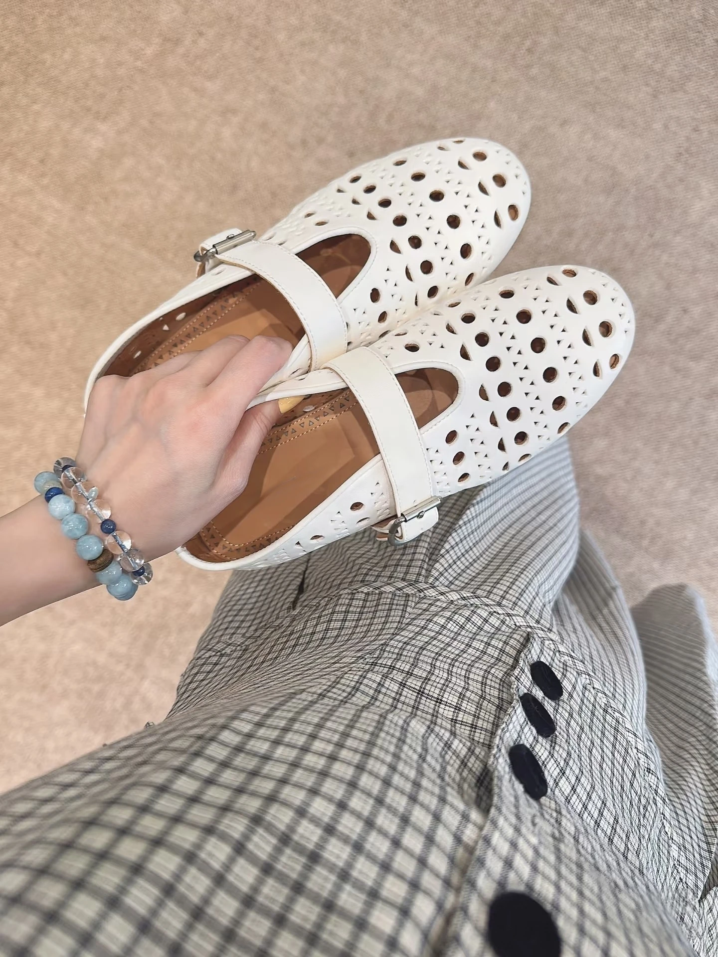 

Lin Xiaohuo Summer Star Hollow out round Toe Ballet Flats Women's Soft Leather Breathable Flat Mary Jane Shoes Fashionable Si...