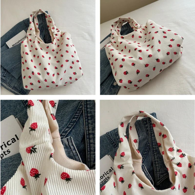 Sacola de veludo para mulheres, bolsa de ombro casual padrão morango, grande capacidade, bolsa de ombro aberta, nova