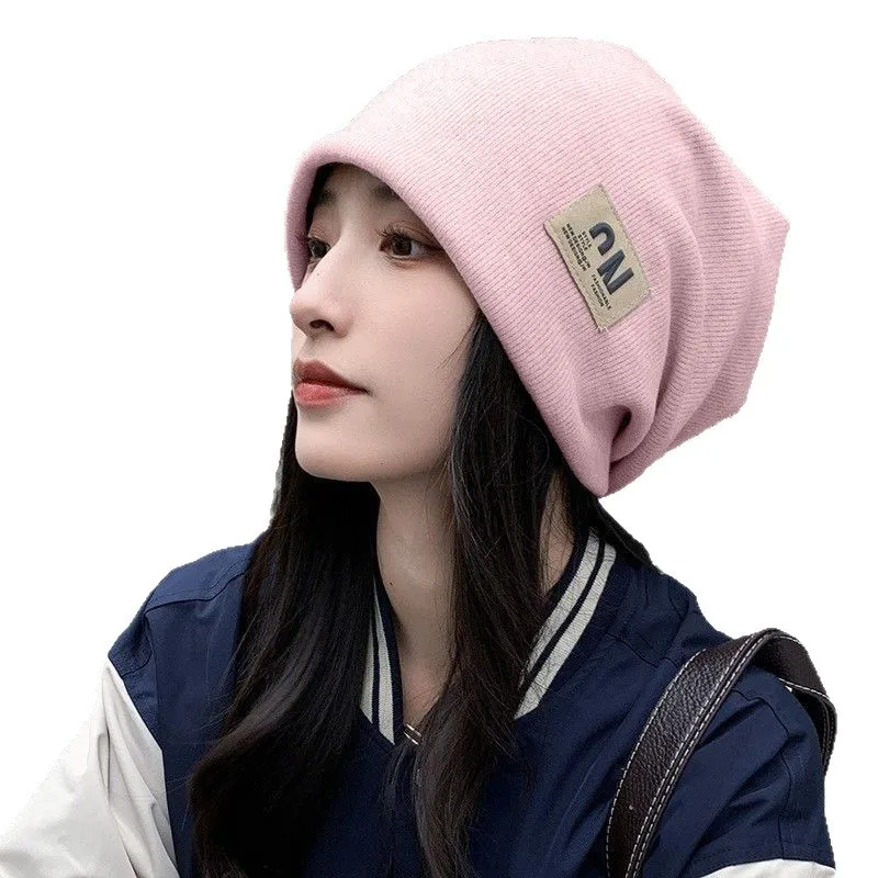 El nuevo estilo de gorro cálido con protección para los oídos, gorro tejido Baotou para mujer, muestra la cara, pequeño sombrero salvaje a prueba de viento para confinamiento
