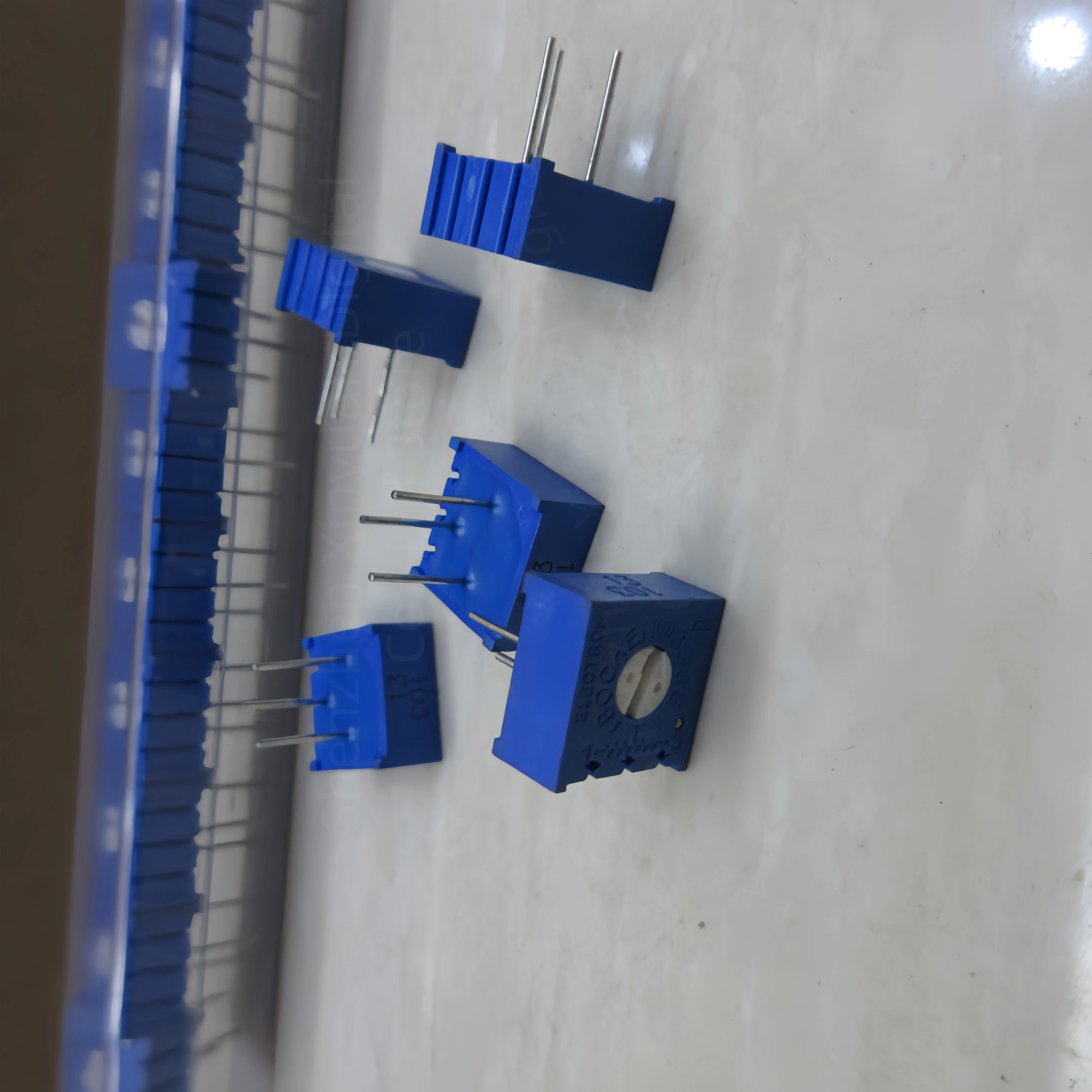 3386P-1-1-103LF (10k) 3386P-1-1-102LF (1K) Fine tuning potentiometer