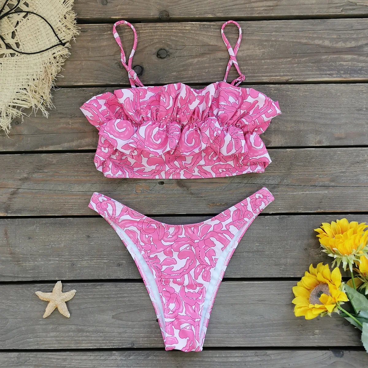 2025 Nuovo bikini con spalle scoperte con volant e gonna da donna Set da 3 pezzi Costume da bagno sexy Abiti a forcella alta Biquini Lady Holiday Beachwear