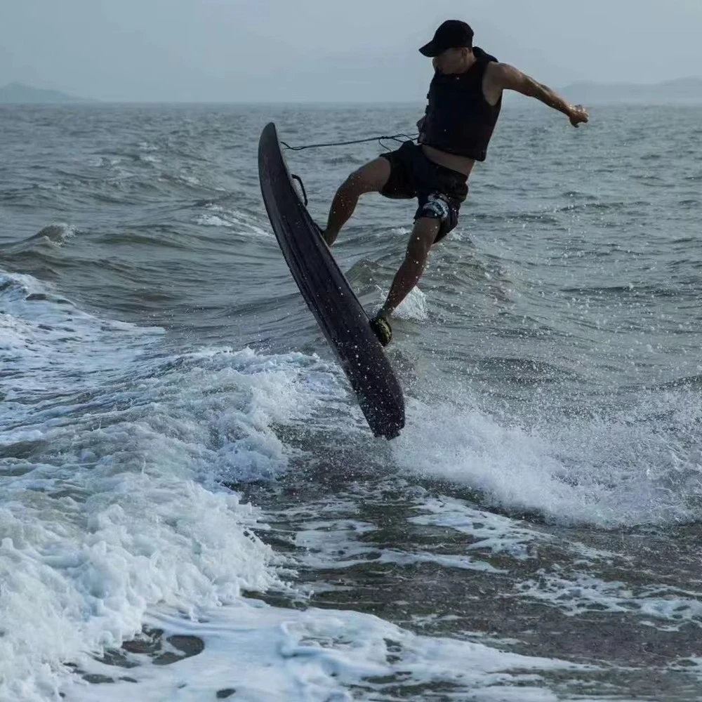 معدات الرياضات المائية جيت سير - مراجعة Electric Surfboard Jetboard وسعره