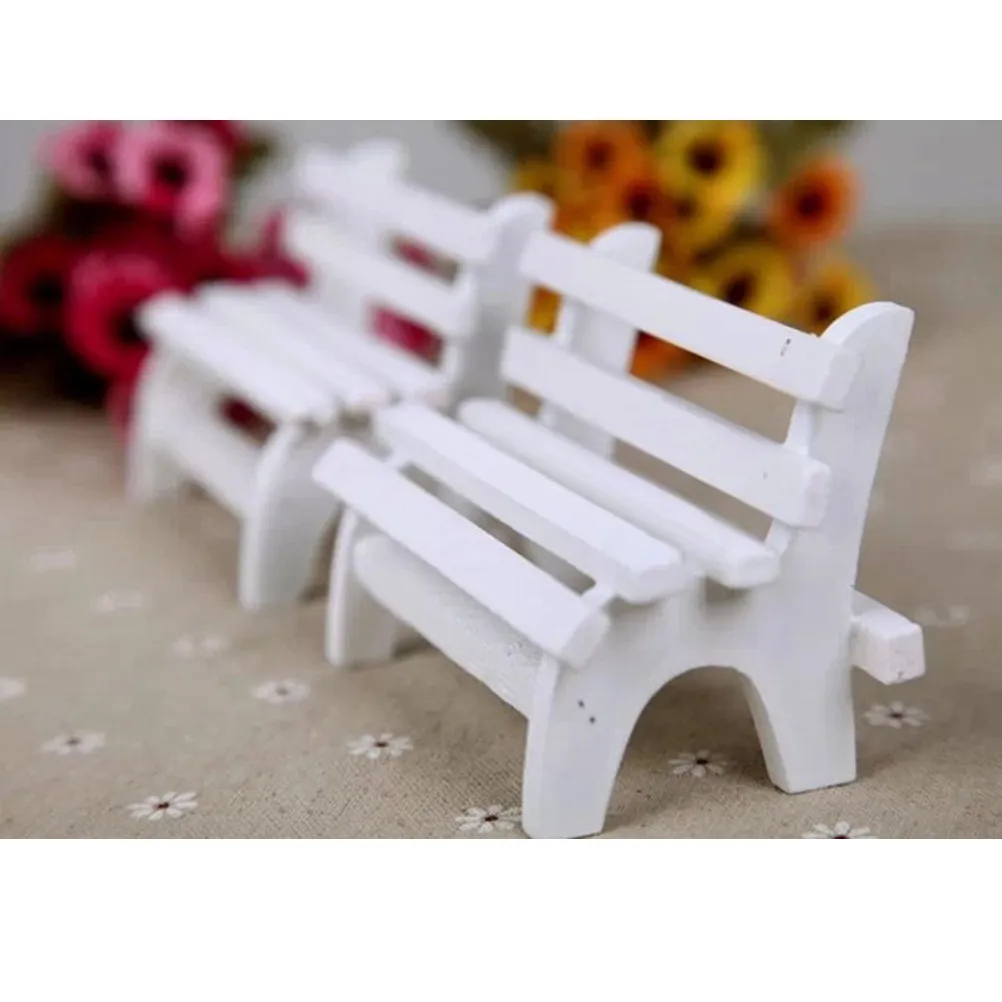 White Double Seat Miniature Wooden Bench Hollow Elegant Craft for Home Decor Mini Garden Park Landscape Ornament Shelf Sill