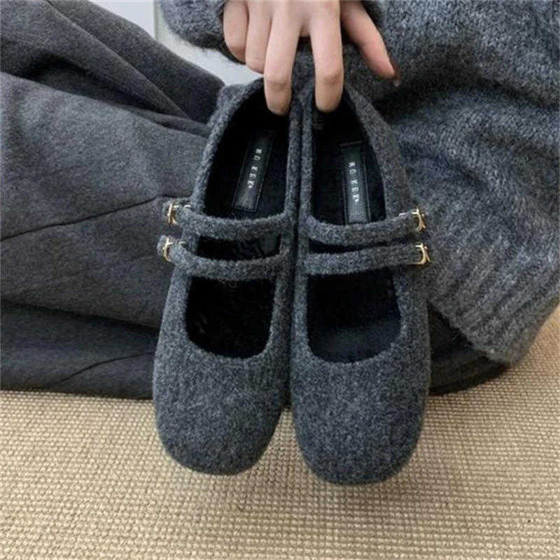 أحذية ماري جين مريحة للسيدات بمقدمة مربعة دافئة أحذية نسائية مسطحة بحزام مزدوج مع إبزيم مريح سهل الارتداء ونعل ناعم