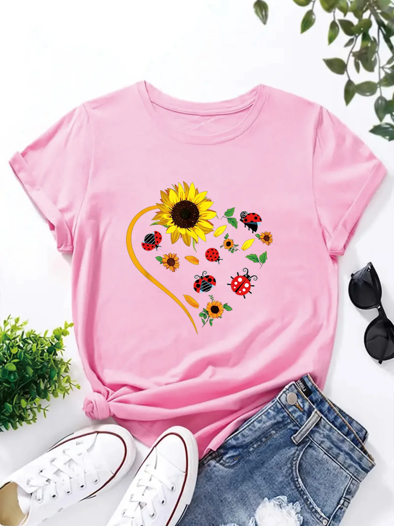 sunflower With Heart Outline Women T Shirt Print T-Shirt Woman Casual Short Sleeve Tee Tops for Spring Summer Female Clothing