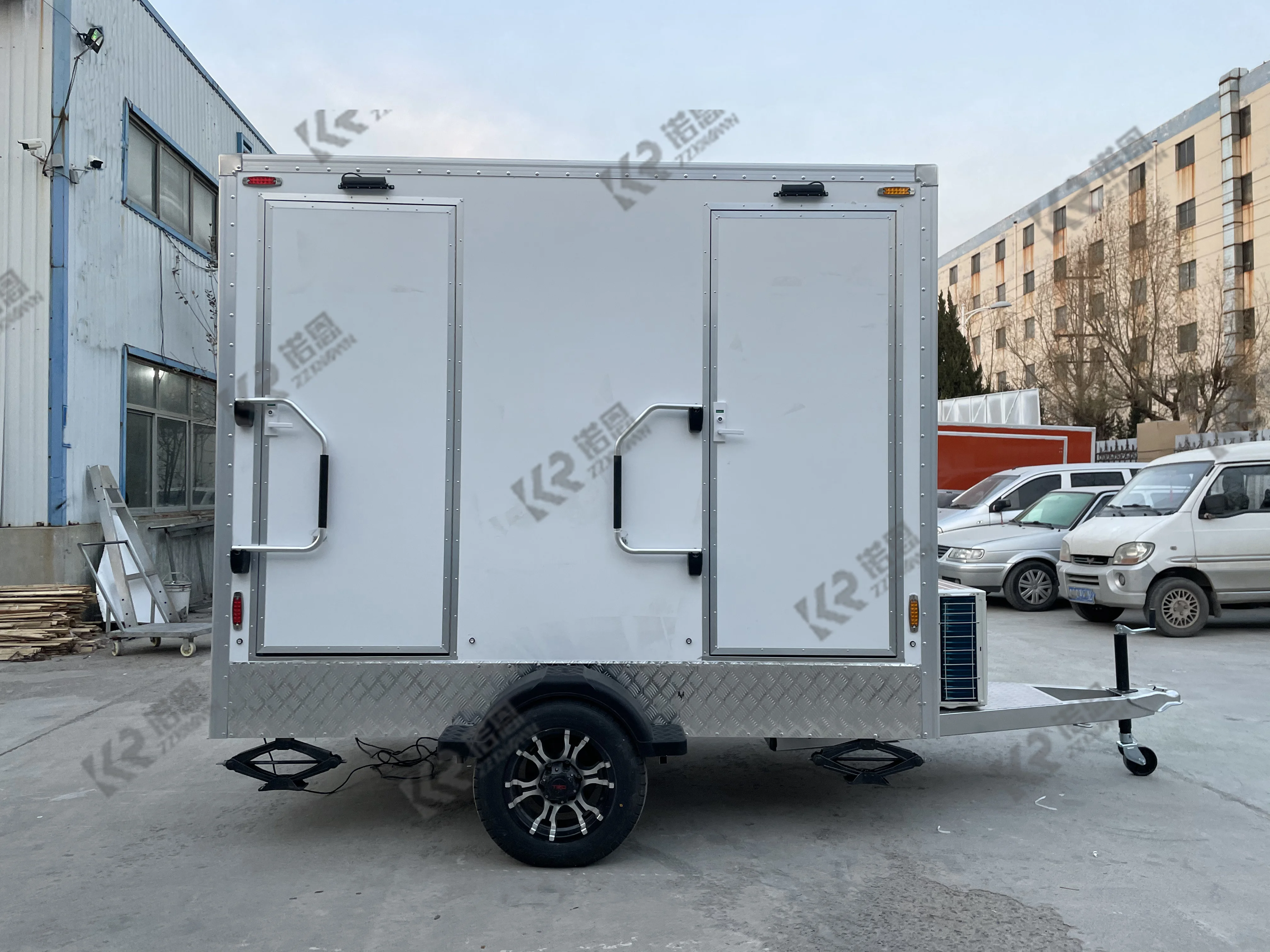 ポータブル屋外シャワートレーラー、2部屋のトイレ