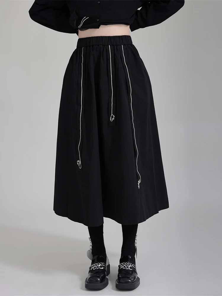 [EAM] Black High Elastic Waist A-line Embroidery Topstitched Half-body Skirt Women Fashion Tide New Spring Autumn 2024 1DH2383