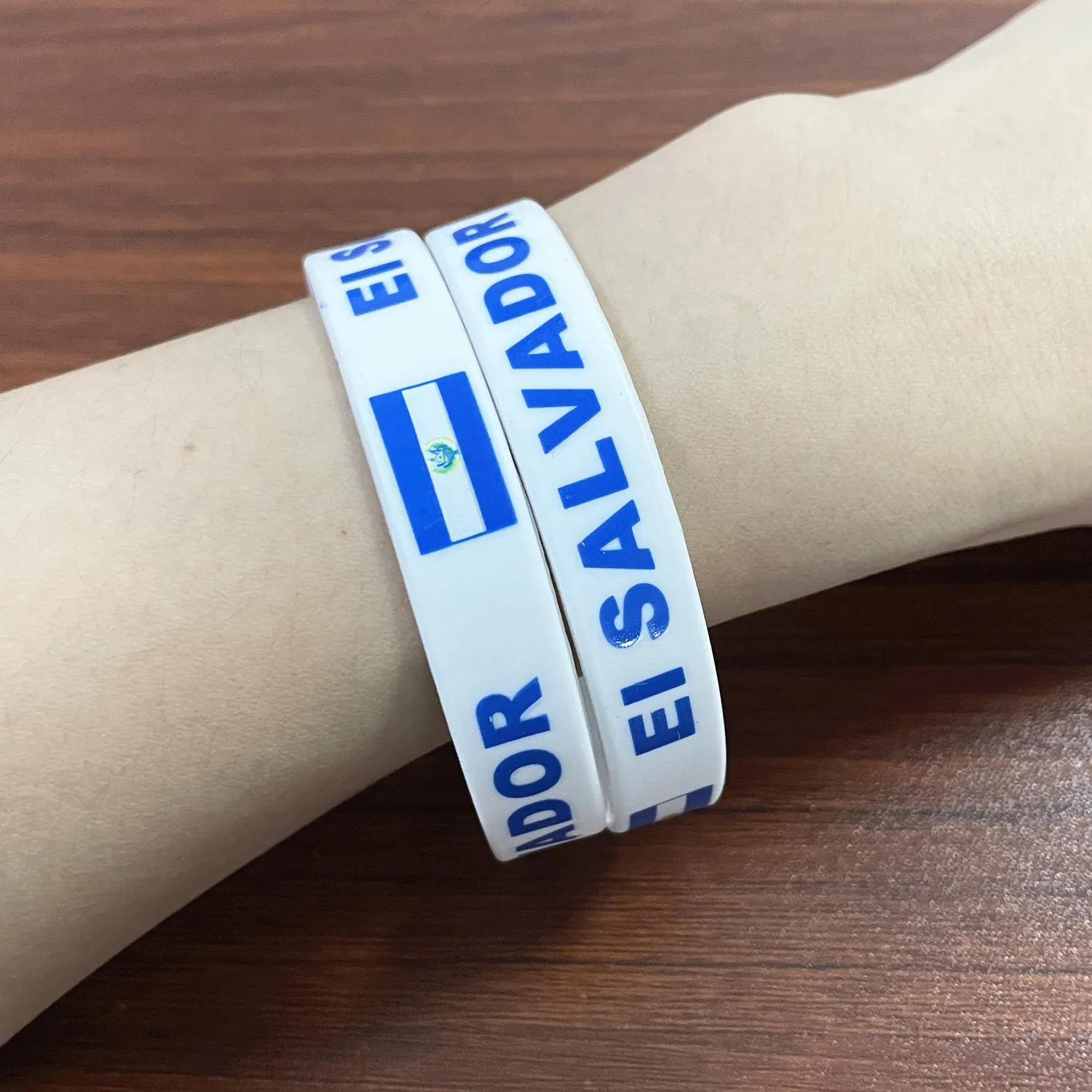 2pcs El Salvador Flag Silicone Bracelet Sports Game Wristband National Wrist Strap for Men Women Rubber Band Fashion Accessories