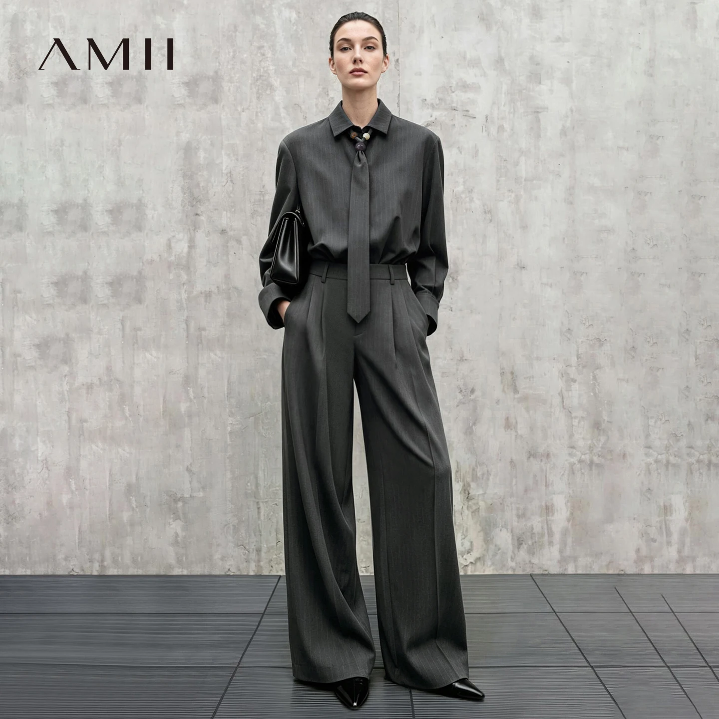 Amii Minimalistisches Damen-Streifenhemd, Herbstmode, Revers, verdeckte Knopfleiste, lockere Hose mit weitem Bein, Freizeithose, zweiteilig 12623109