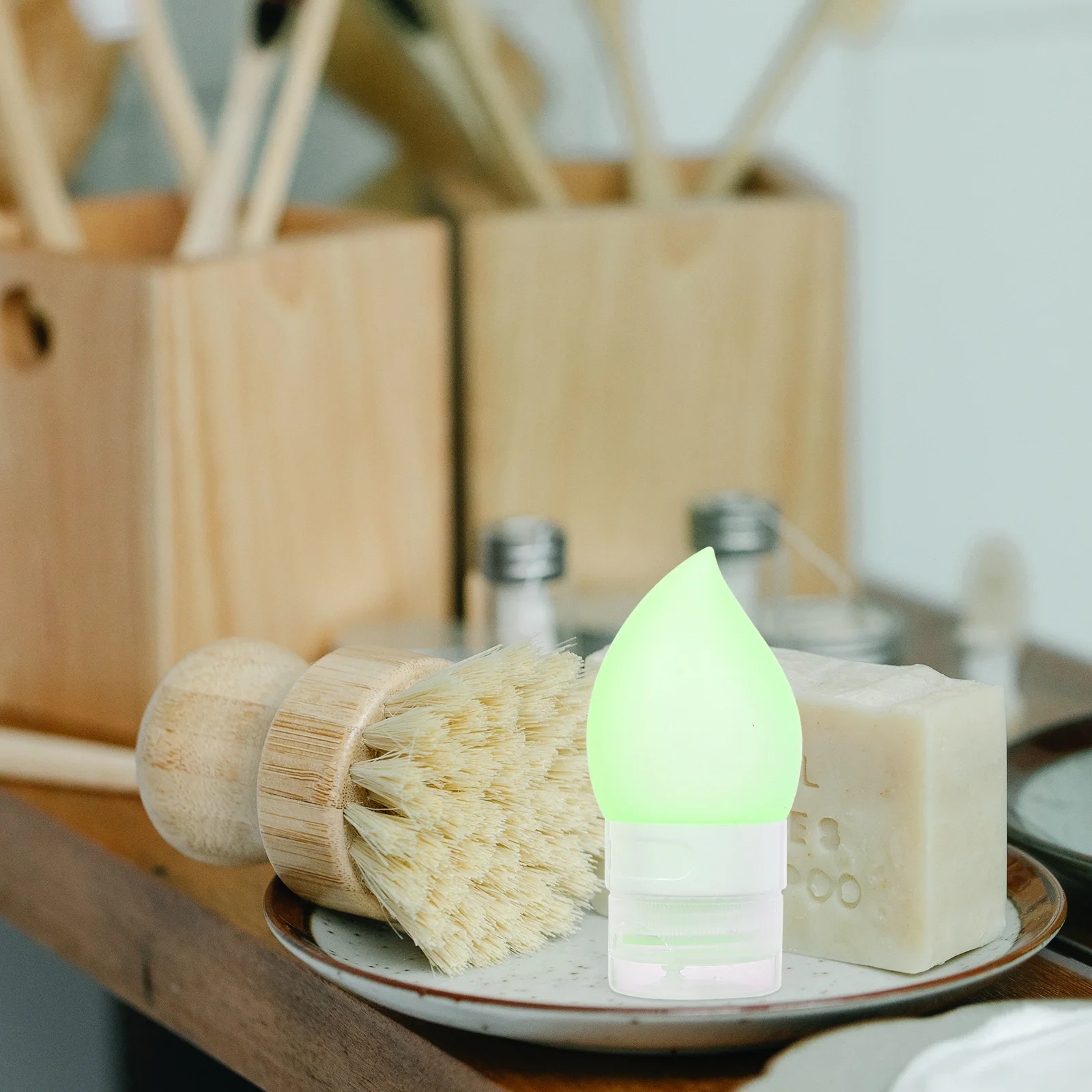 

4pcs Press Travel Lotion Containers Small Bottles Shampoo Dispenser Reusable Silica Gel Bottles Leakproof for Skincare