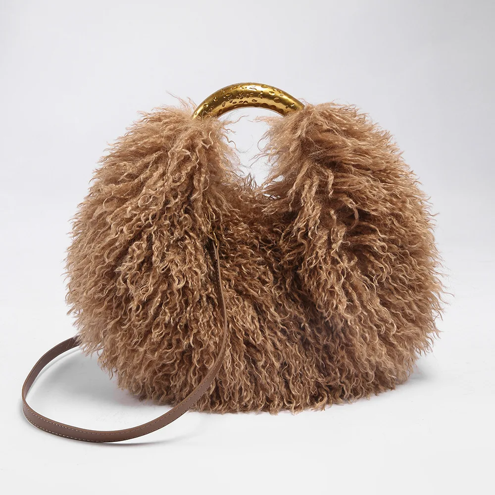 Neue Damen-Handtasche aus Kunstfell, runde Umhängetasche aus Kunstlammfell, flauschige Fell-Tasche – Detail 4