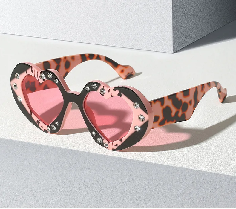 Bunte herzförmige Sonnenbrille Frauen Luxus Diamant übergroße Brille Sonnenbrille weibliche Strass Mode Mode Brillen Okulos – Detail 1