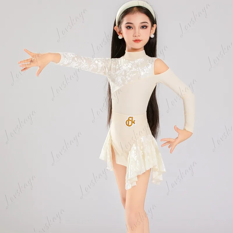 

Professional Performance Training Suit for Latin Dance Girls, High-end and Trendy Outfit with A Dance Skirt.