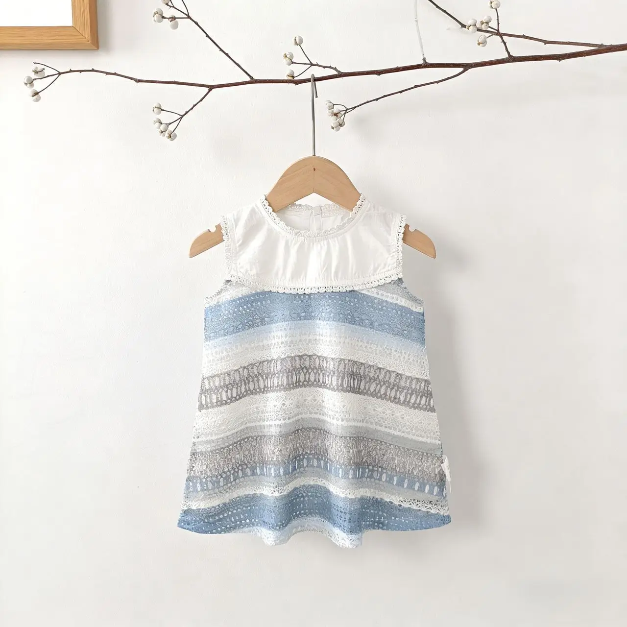 

2026 Summer New Girls Sleeveless Dress Children Cute Lace Princess Dress Baby Girl Thin Hollowed Out Vest Dress Toddler Clothes