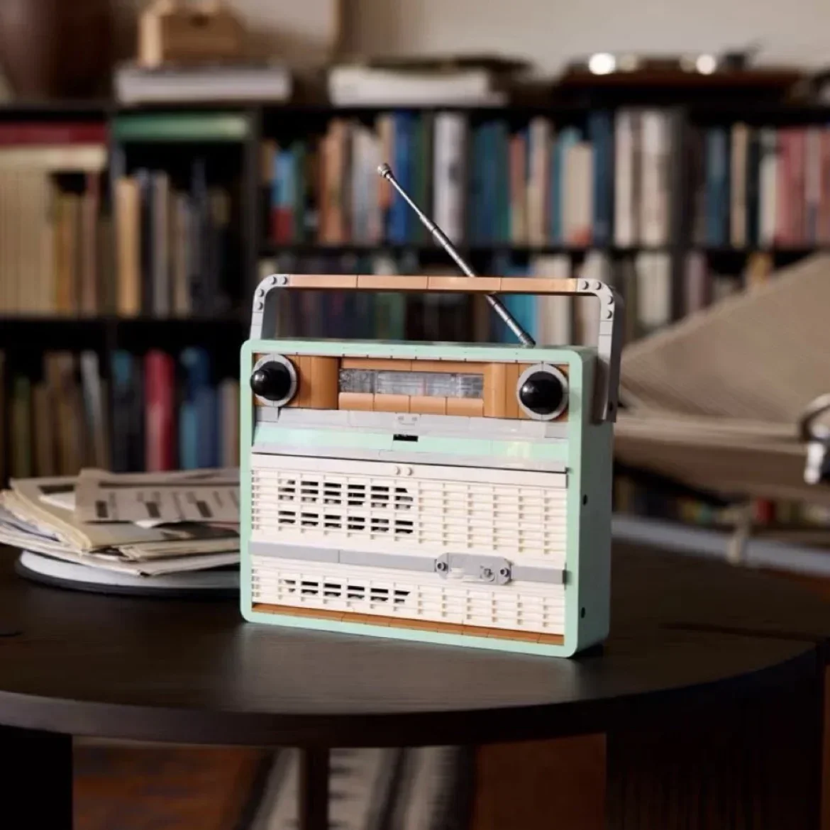 2024 novos ícones 10334 retro rádio modelo blocos de construção kit 1970s transistor rádio tijolos brinquedo para crianças adultos presentes aniversário