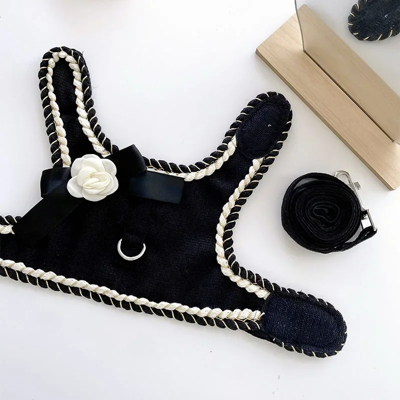 Black Luxury Designer Dog Clothes Camellia Dog Chest Strap Dog Beauty Harness Vest with Leash Set for Small Medium Dogs Walking