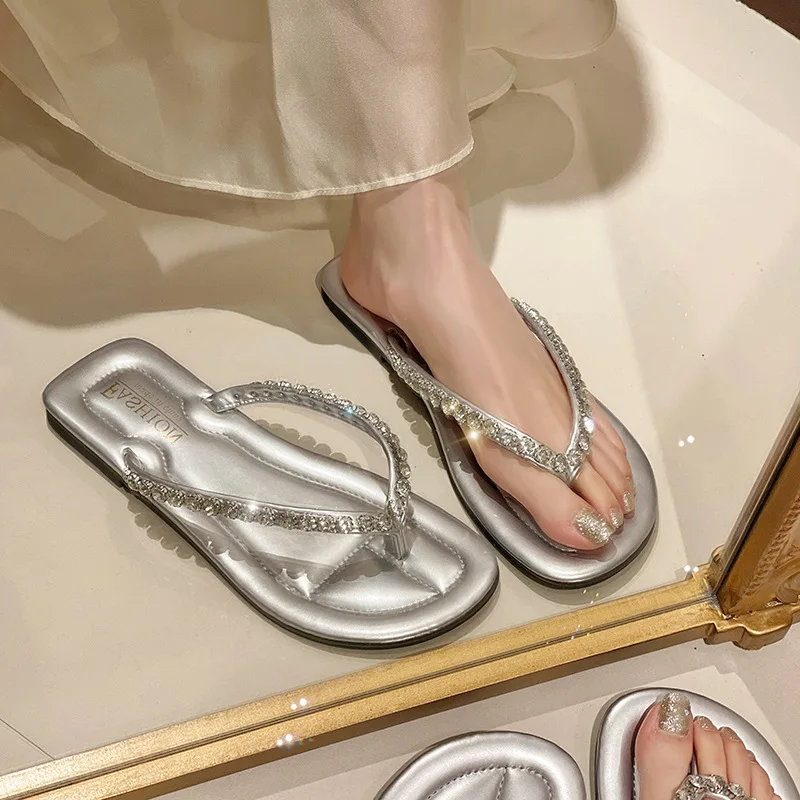 

Glittering Flip-Flops for Women - Rhinestone Straps & Ventilated Sole Design, Lightweight Flat Sandals for Beach Parties