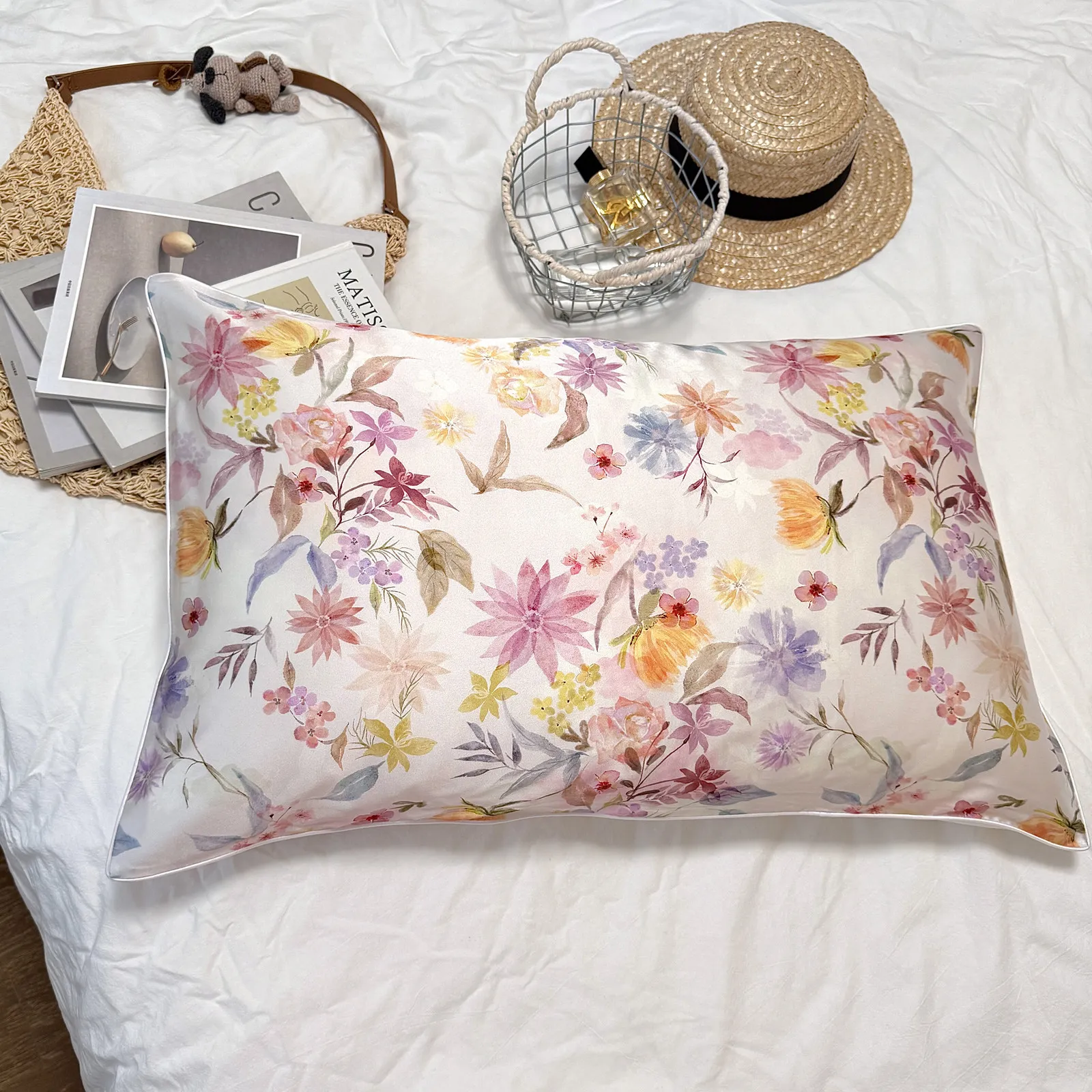 25MM Natural Mulberry Silk Pillowcase with Envelope Design Cool To The Touch,Suitable for Women Front Silk,Back Polyester Fiber