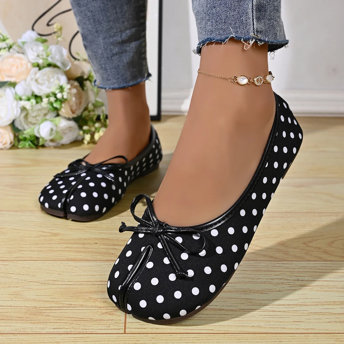 Weiche Ballerinas mit geteilter Zehenpartie für Damen, mit Schleife, aus Leder, runde Zehenpartie, Ballerinaschuhe mit niedrigem Absatz, Slip-on-Loafer, lässig, 2026 – Detail 4
