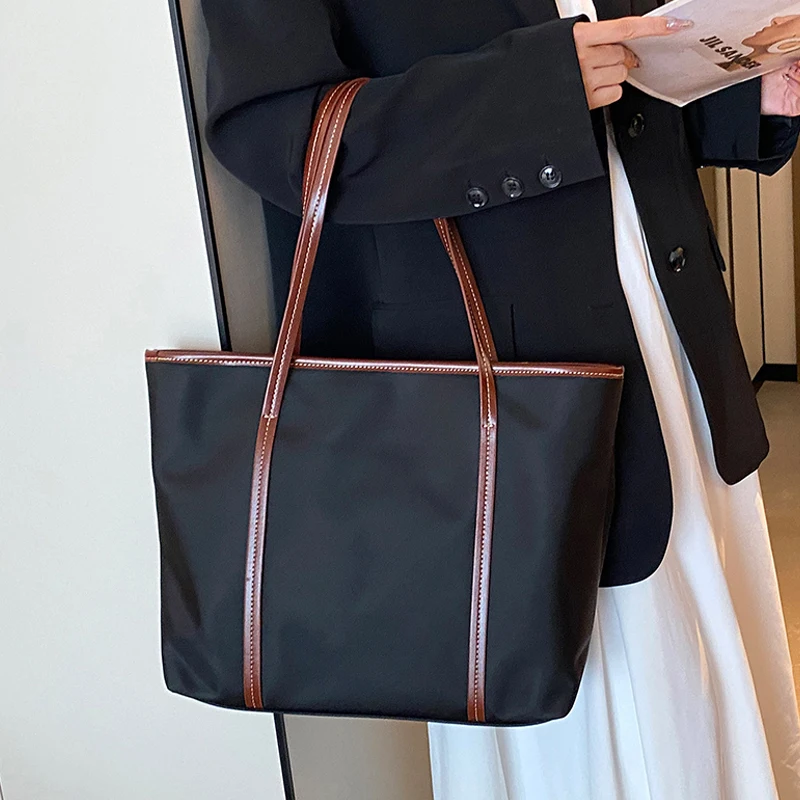 

Women's Nylon Lithe Facilitate Bag Ladies Casual Soft Commute Handbag Female Fashion Designer Luxury Shoulder Bags for Lady New