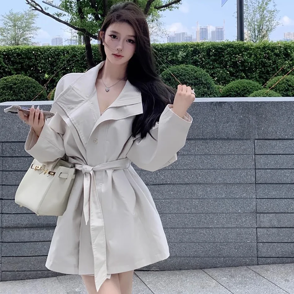 Długi płaszcz trencz damski artystyczny uniwersalny strój luźne trencze zapinane na zamek dwukomorowe z odpinanymi mankietami w stylu punk gothic