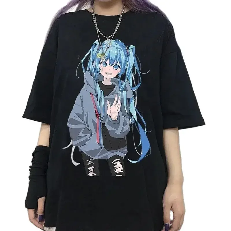 Personaggio anime giapponese carino MIKU 2024 nuovo stile 2024 donne di estate T-shirt moda di strada stile casual manica corta della signora T