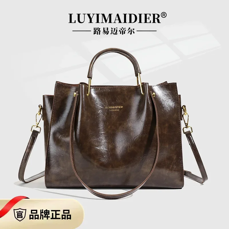 

2025 Spring New! Hot-Selling Large-Capacity Women's Tote Bag – Versatile for Hand-Carrying, Shoulder-Carrying