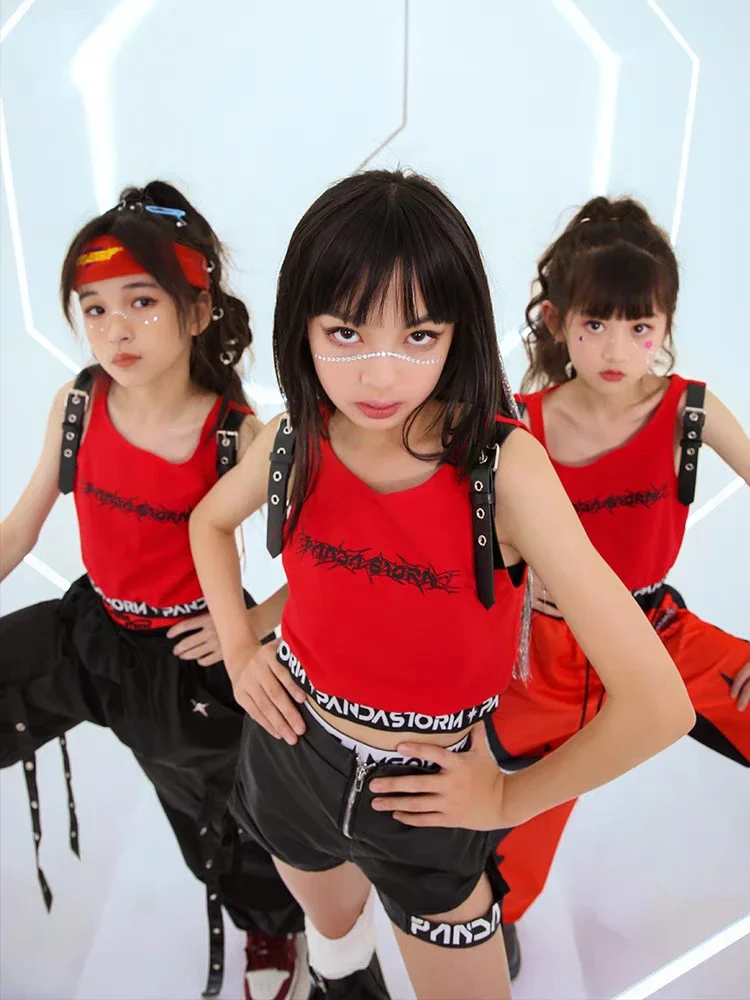 Nuovo costume da danza moderna jazz per ragazze T-shirt con gilet rosso Pantaloni casual hip-hop Completo per ragazzi Set di vestiti per spettacoli di danza hip-hop