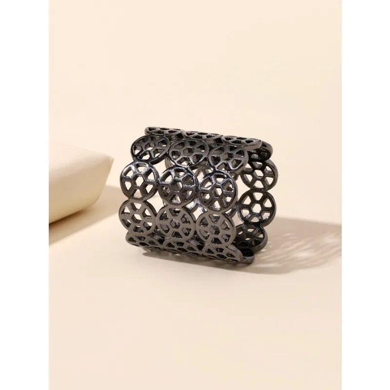 1pcs Hollow Grid Circle Pattern Silk Scarf Tube Women’s Fashion Versatile Metal Tubular Clothing Scarf Knot Button