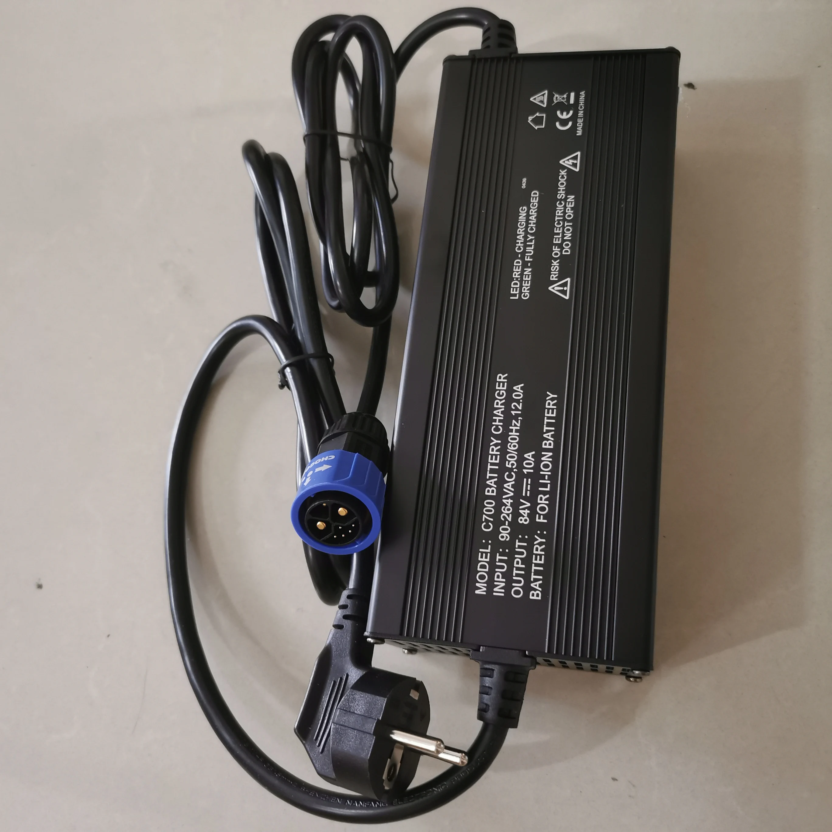 

Rated 72V MAX 84v10A LITHIUM BATTERY CHARGER WITH ROUND CONNECTOR 2+1+5 ELECTRIC BIKE SCOOTER DIY PART EU/USA INPUT