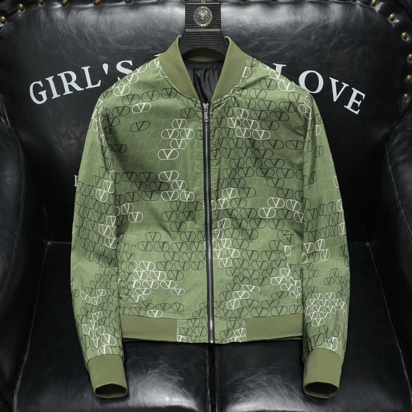 

Мужская приталенная бейсбольная куртка весна 2026 с буквенным принтом, тонкая повседневная верхняя одежда, модная, трендовая, на молнии, с капюшоном