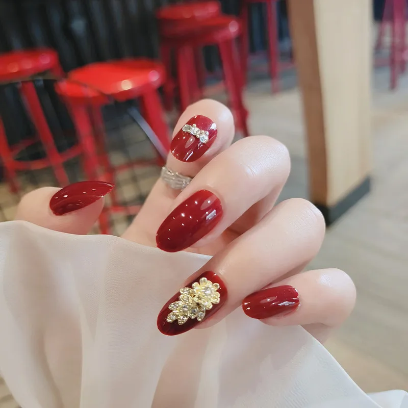 24Pcs Medium Length Style Fake Nails Stickers Many Sizes Can Be Trimmed And Filed Fake Nails For Nail Beginners