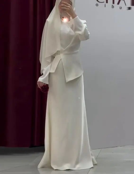 2025 Set gonna slim fit a maniche lunghe da donna Temperamento elegante Tinta unita Nuovo arrivo