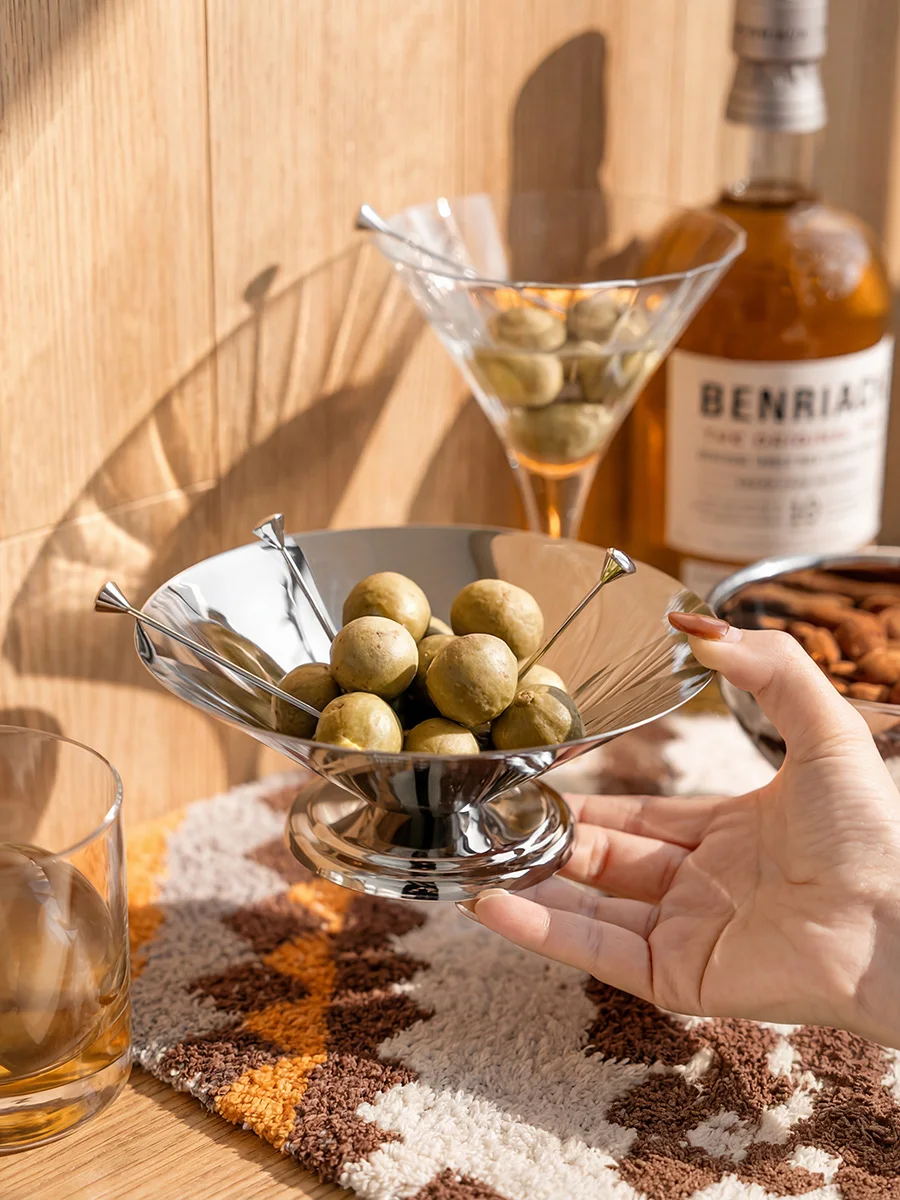 

Чаша для закусок на ножках из нержавеющей стали, блюдо на серебряной ножке, коническая десертная чашка с зеркальной полировкой для орехов, оливок, мороженого и фруктов