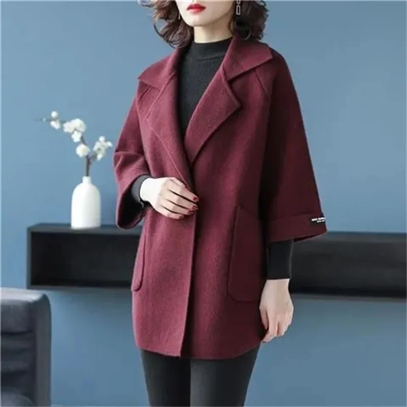 

Middle Aged Mother's Coat Oversized Loose Knit Cardigan Middle-aged And Elderly Women Wearing Slim Fitting Coats For Commuting