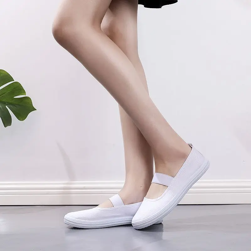 Płócienne buty dla kobiet Whit Slip on Woman Footwear Flat Urban Vulcanized Cotton Original Fashion 2024 Luxury New in Designer Y2k