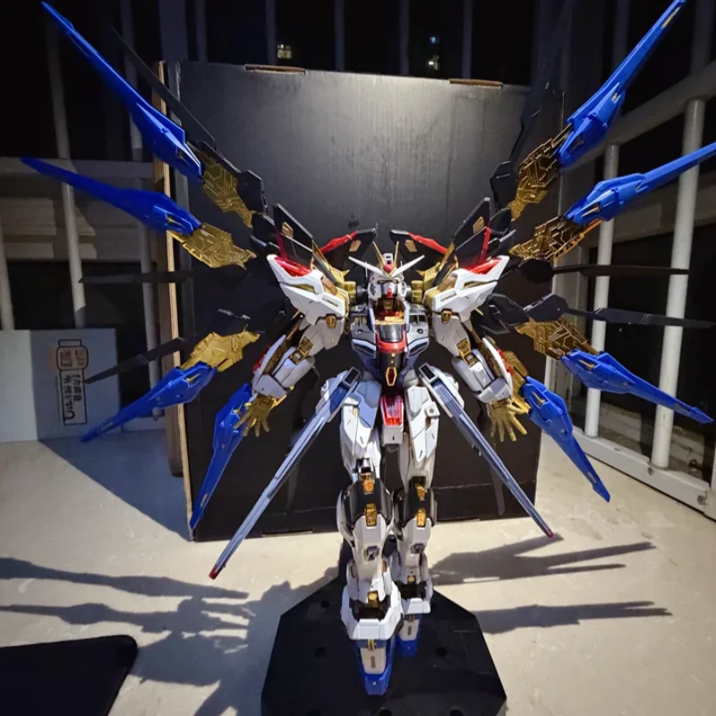 1/100 MGEX Scale Assembly Mecha Model Kit Strike Freedom with Wings of Light Action Figure Collectible Toy for Fans Adult Gift