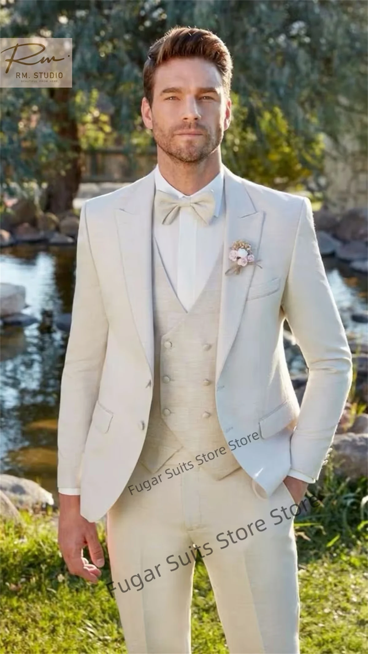 Trajes de boda elegantes de color crema para hombres, esmoquin de novio de solapa de pico ajustado, conjuntos de 3 piezas, Blazer clásico