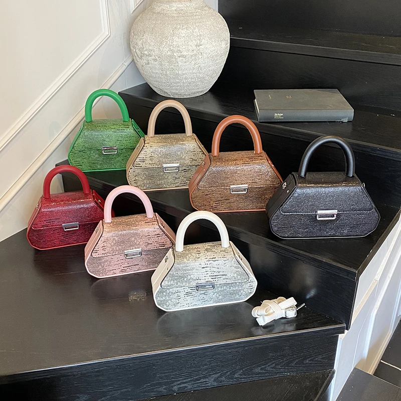 

Stylish Mini Clutch Casual Simple Vintage Fashionable Crossbody Handbag Women Trendy Design With Letter Logo Luxury