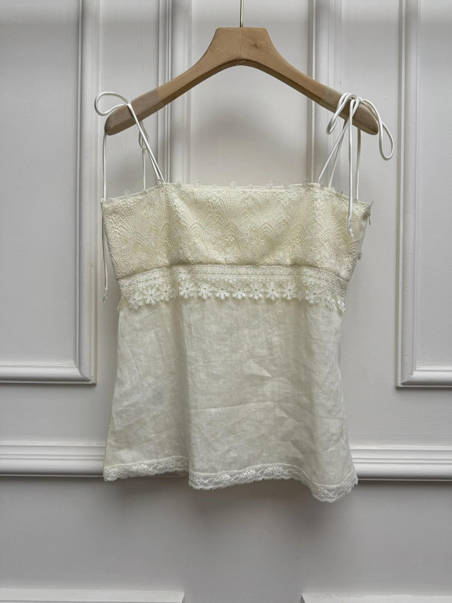 2026 Summer New Product Shoulder Strap Strap Design Heavy Industry Hollow Lace Splicing Lace Strap Tank Top