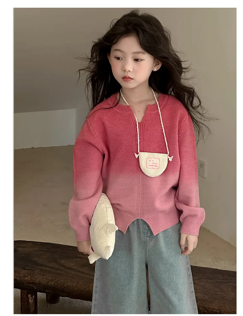 

Girls' Pink Gradient Sweater New V-neck Design for Spring and Autumn Girls' Sweet and Cool Knitted Sweater