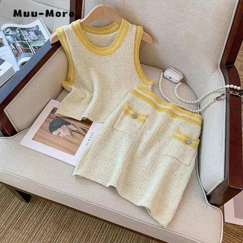 

Лето 2025 г., элегантный контрастный цветной комплект из 2 предметов, женский вязаный короткий жилет, топ + юбка трапециевидной формы, винтажная юбка из двух предметов, комплект одежды