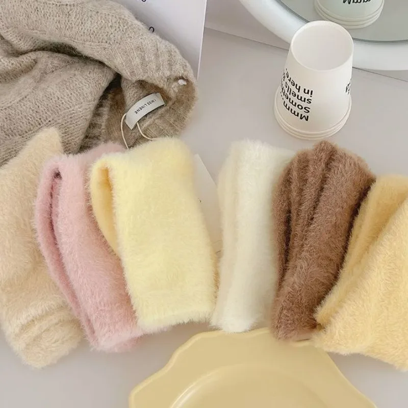

4pcs Sweet Cute Mink Fleece Socks Autumn for Women Winter Mid-tube Socks Thickened Warm Coral Fleece Sleeping Sock Kawaii Socks