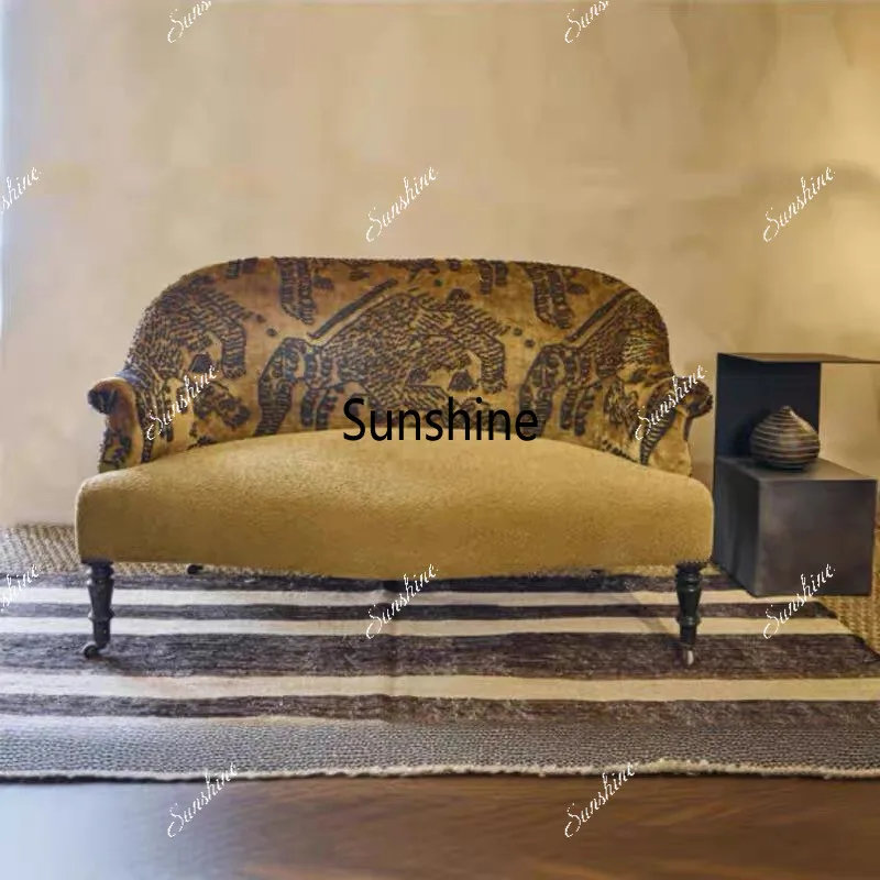 

Living room small apartment simple double sofa shooting retro sofa ancient chair