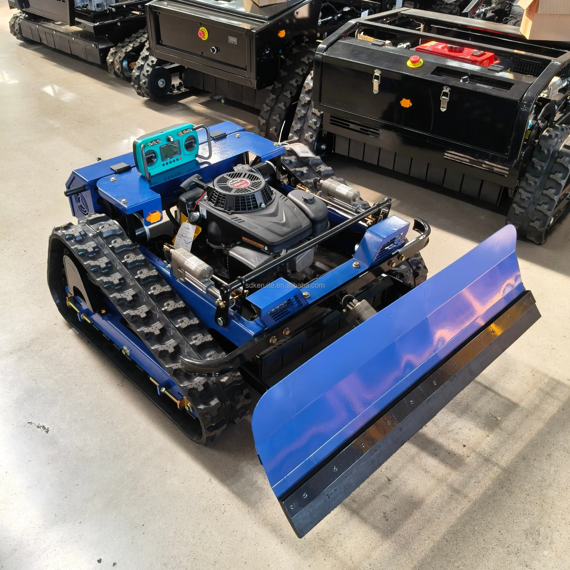 l Rasaerba telecomandato per tutti i terreniProfessiona agricolo e forestale