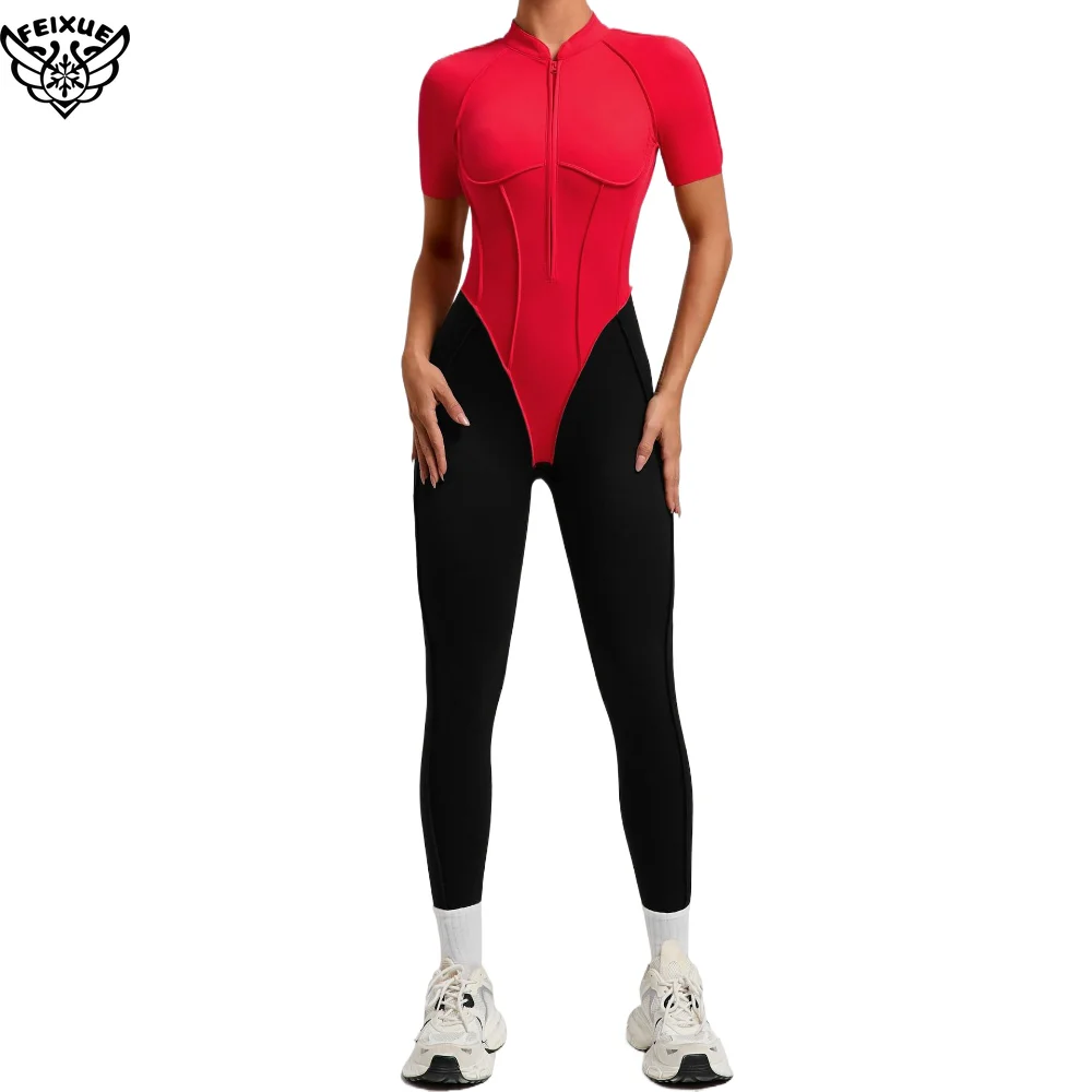 بدلة جديدة من النايلون بسحاب عالي المرونة مدمجة في حمالة صدر للياقة البدنية بأكمام قصيرة وألوان مرنة للتمرين واليوجا للنساء بدون ظهر